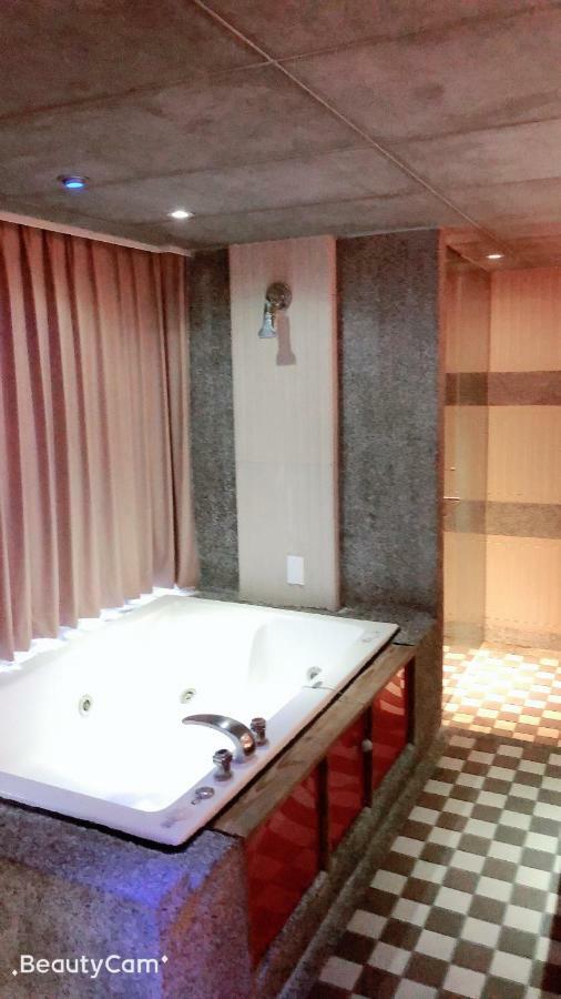 Jungle City Motel Chiayi City Dış mekan fotoğraf